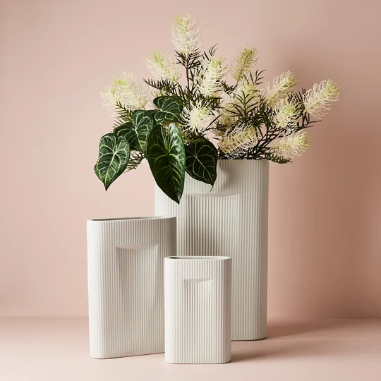 Ceramic Sable Vase (23.5cmL x 35cmH) - White