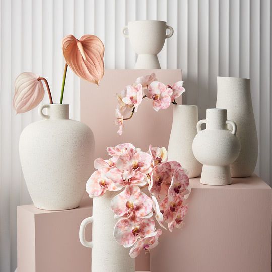 Ceramic Mona Vase (34.5cmH x 17cmdD) - White