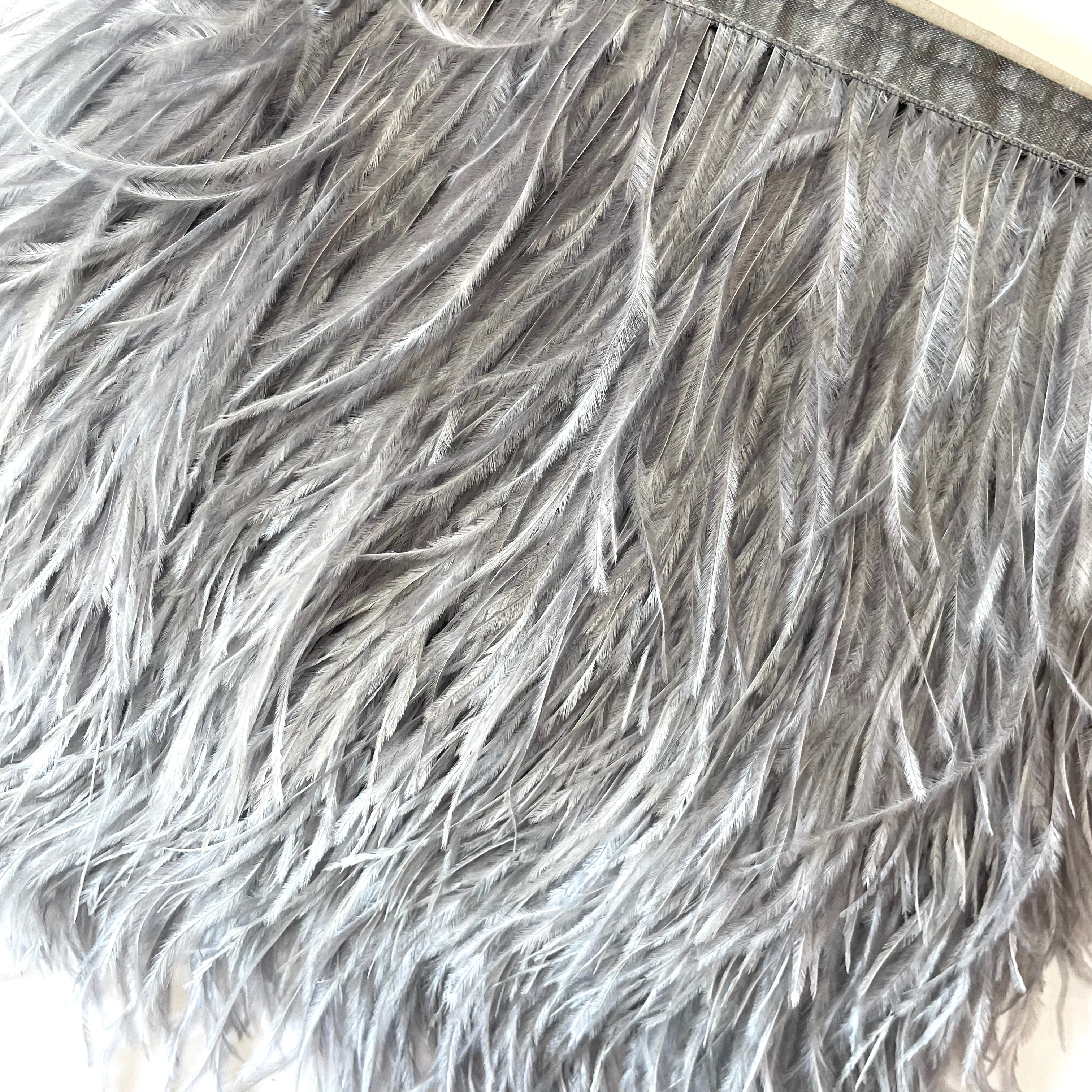 Ostrich Feathers Strung per 10cm - Grey