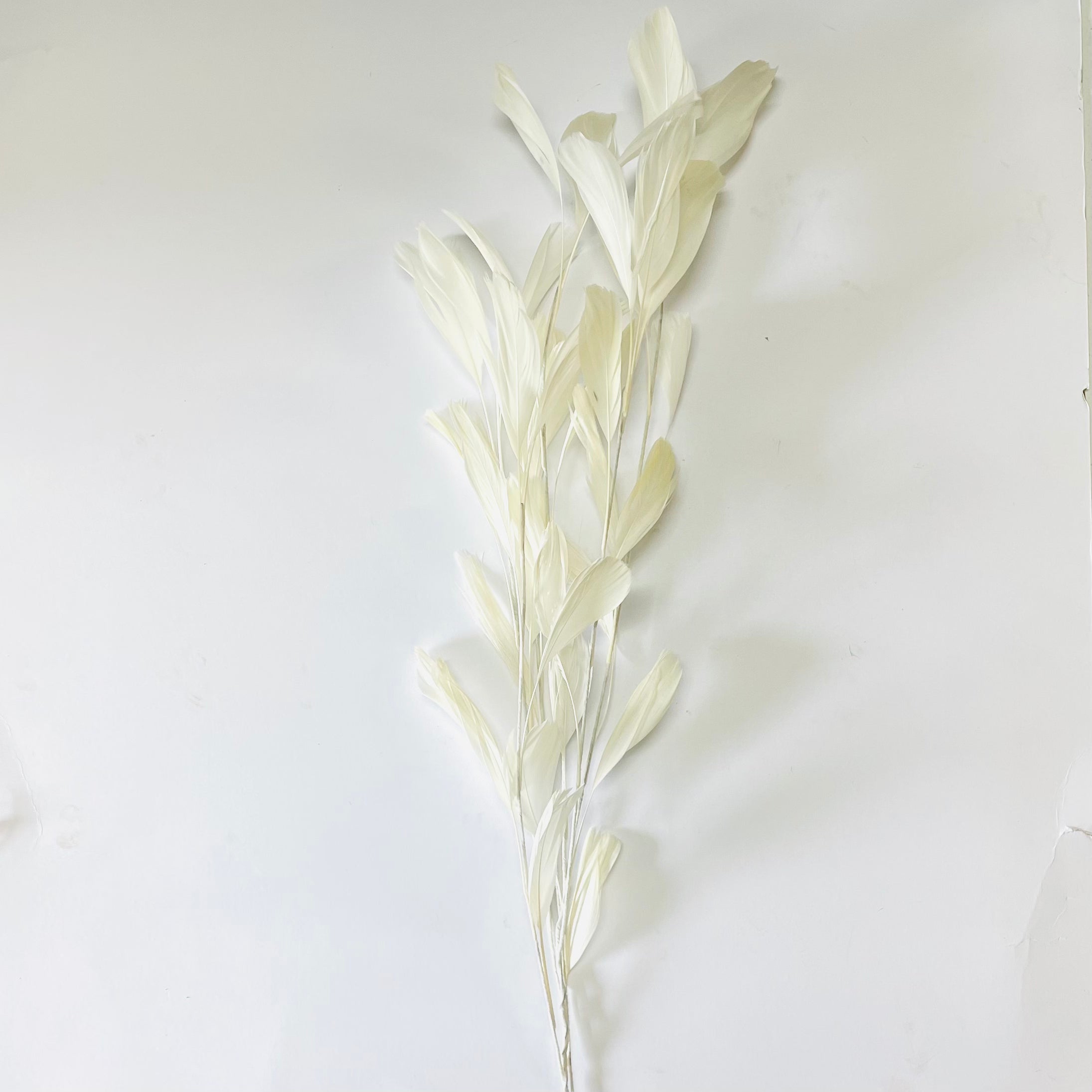 Goose Nagoire Feather Petal Tree - White