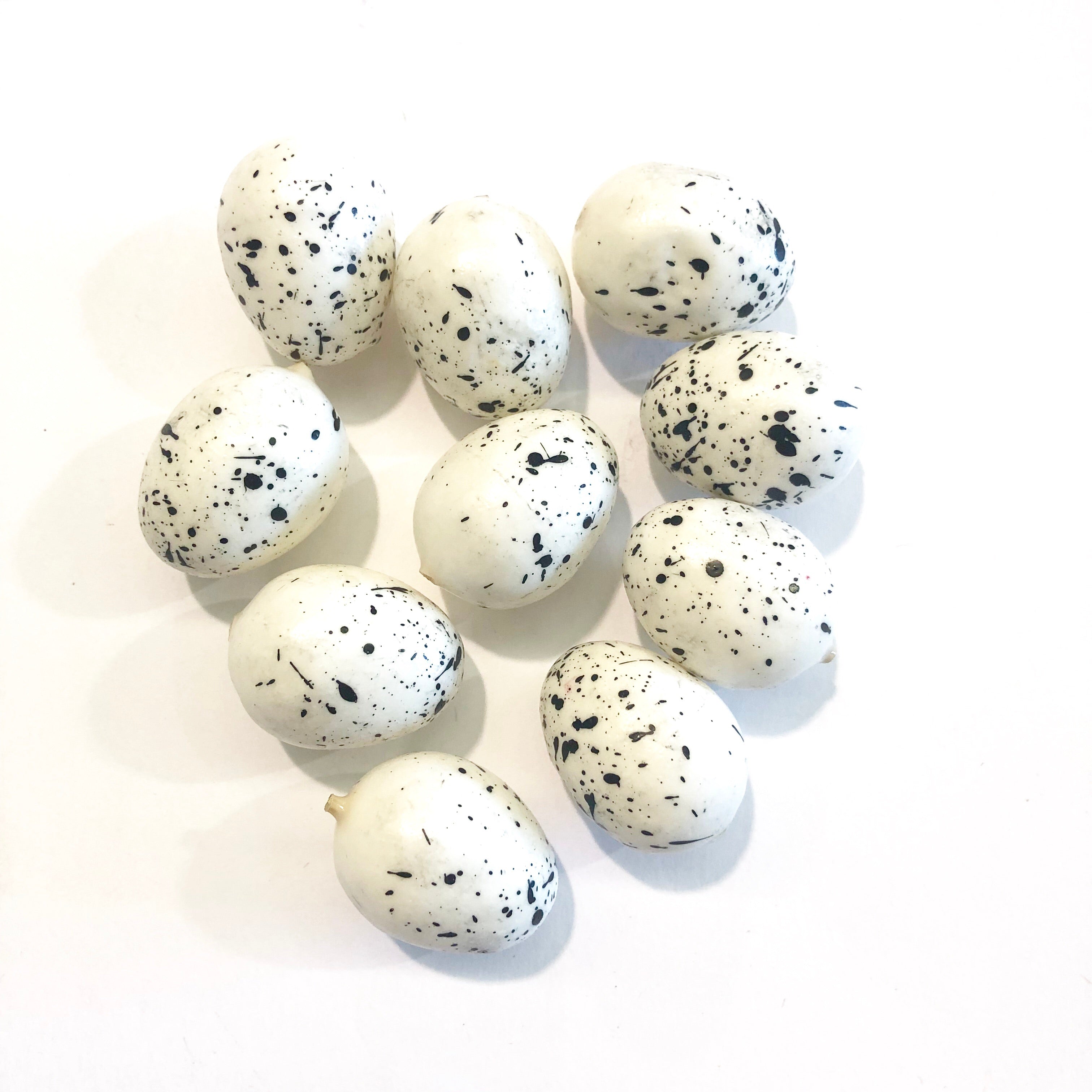 Artificial Mini Plastic Sparrow Quail Bird Eggs 10 pcs - White Speckle